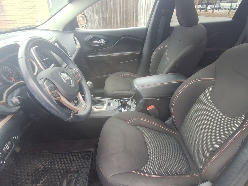 2017 Jeep Cherokee 75th Anniversary | Roof | Cam | USB in Saint John, New Brunswick - 13 - w1024h768px