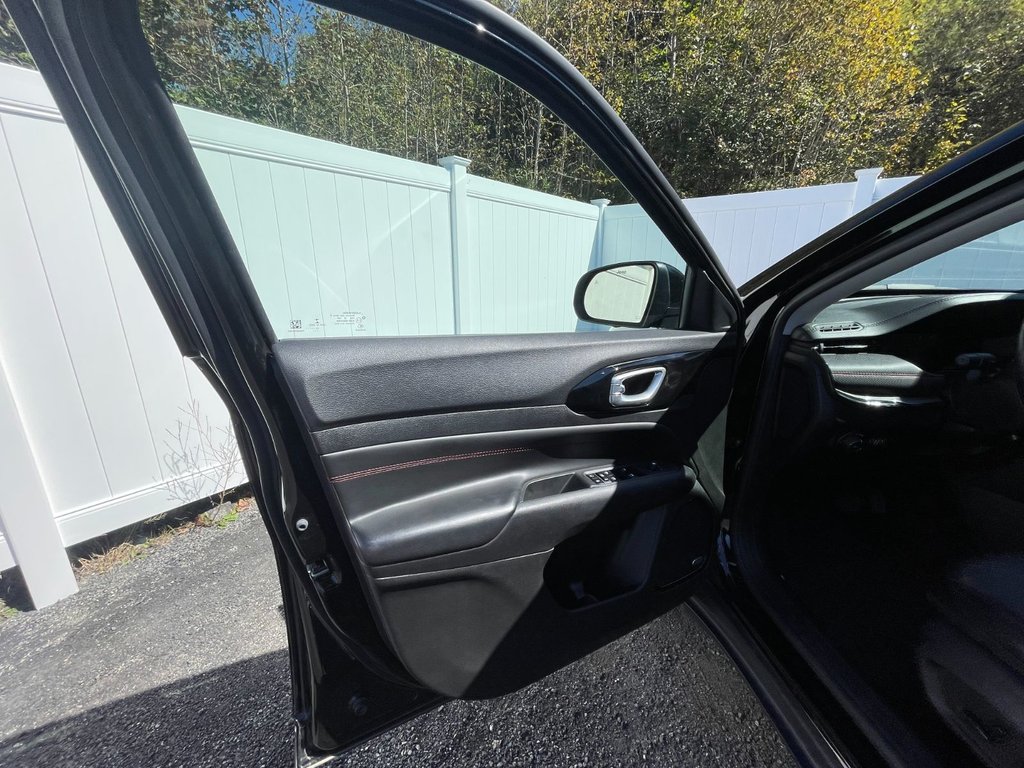2022 Jeep Compass Trailhawk | Roof | Cam | USB | Warranty to 2028 in Saint John, New Brunswick - 9 - w1024h768px