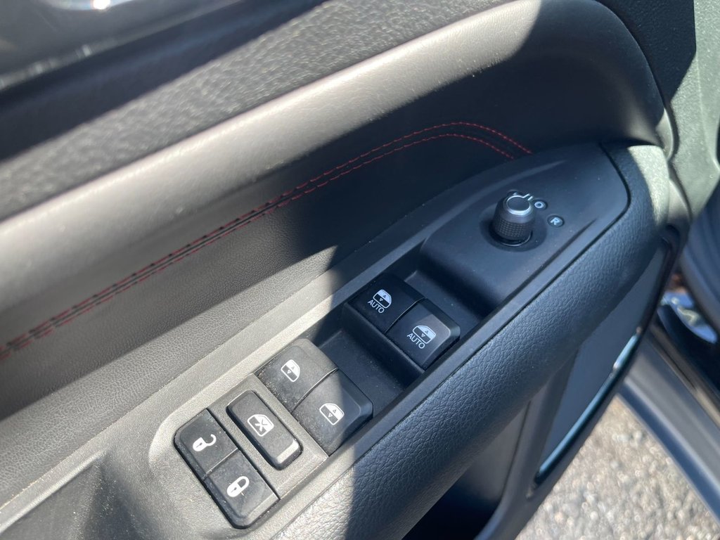 2022 Jeep Compass Trailhawk | Roof | Cam | USB | Warranty to 2028 in Saint John, New Brunswick - 10 - w1024h768px