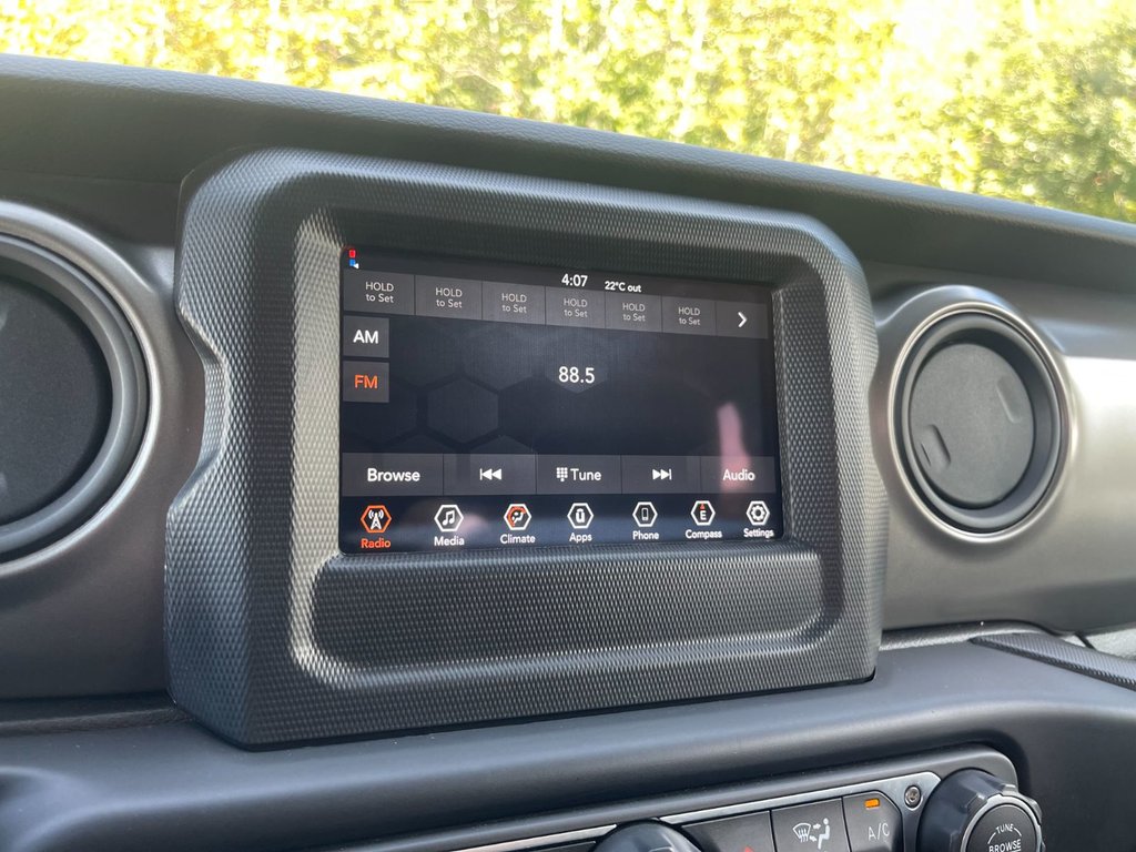Jeep Wrangler Sport | SoftTop | A/C | USB | Warranty to 2028 2023 à Saint John, Nouveau-Brunswick - 20 - w1024h768px