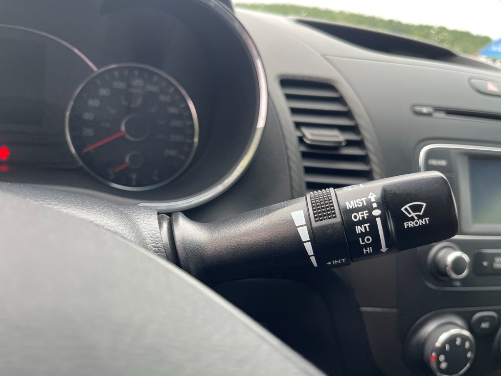 2015 Kia Forte EX | Cam | USB | HtdSeat in Saint John, New Brunswick - 24 - w1024h768px