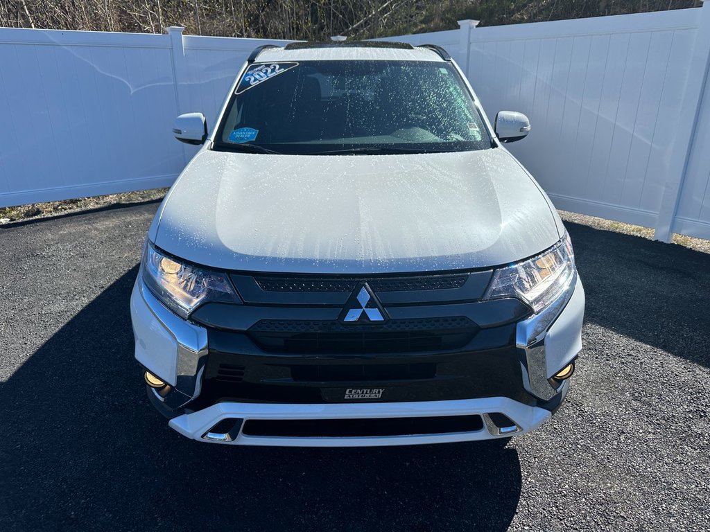 2022  OUTLANDER PHEV Black Edition | Leather | Roof | Warranty to 2031 in Saint John, New Brunswick - 8 - w1024h768px