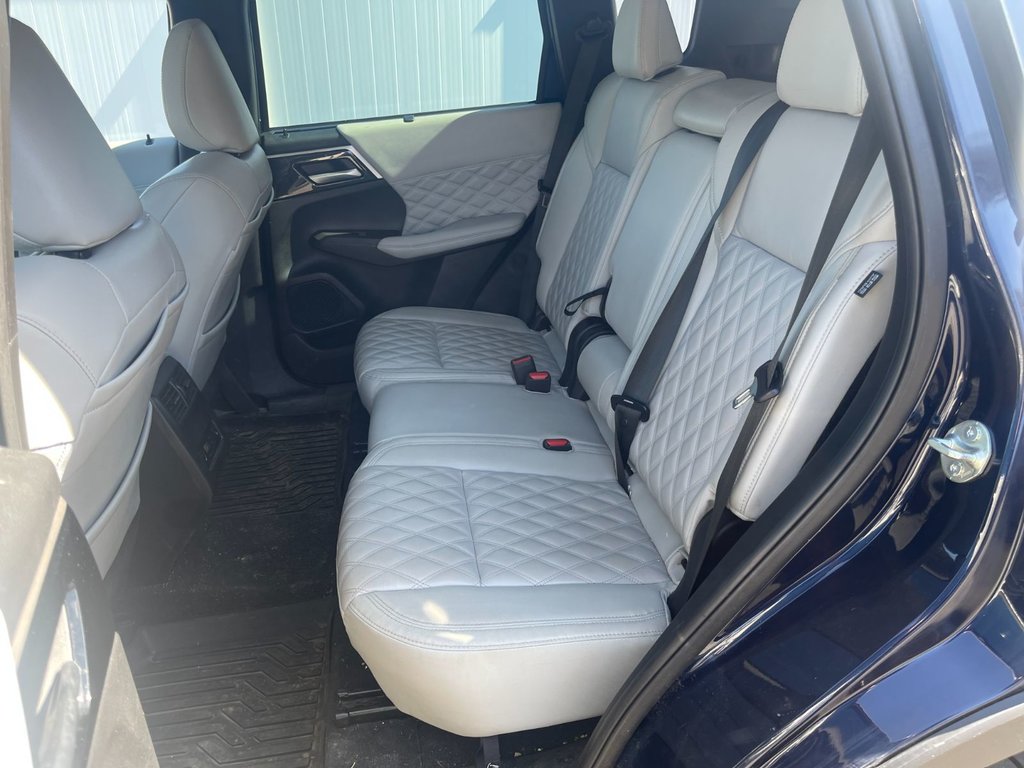 2023 Mitsubishi Outlander GT S-AWC | Leather | Roof | Nav | Warranty to 2033 in Saint John, New Brunswick - 11 - w1024h768px