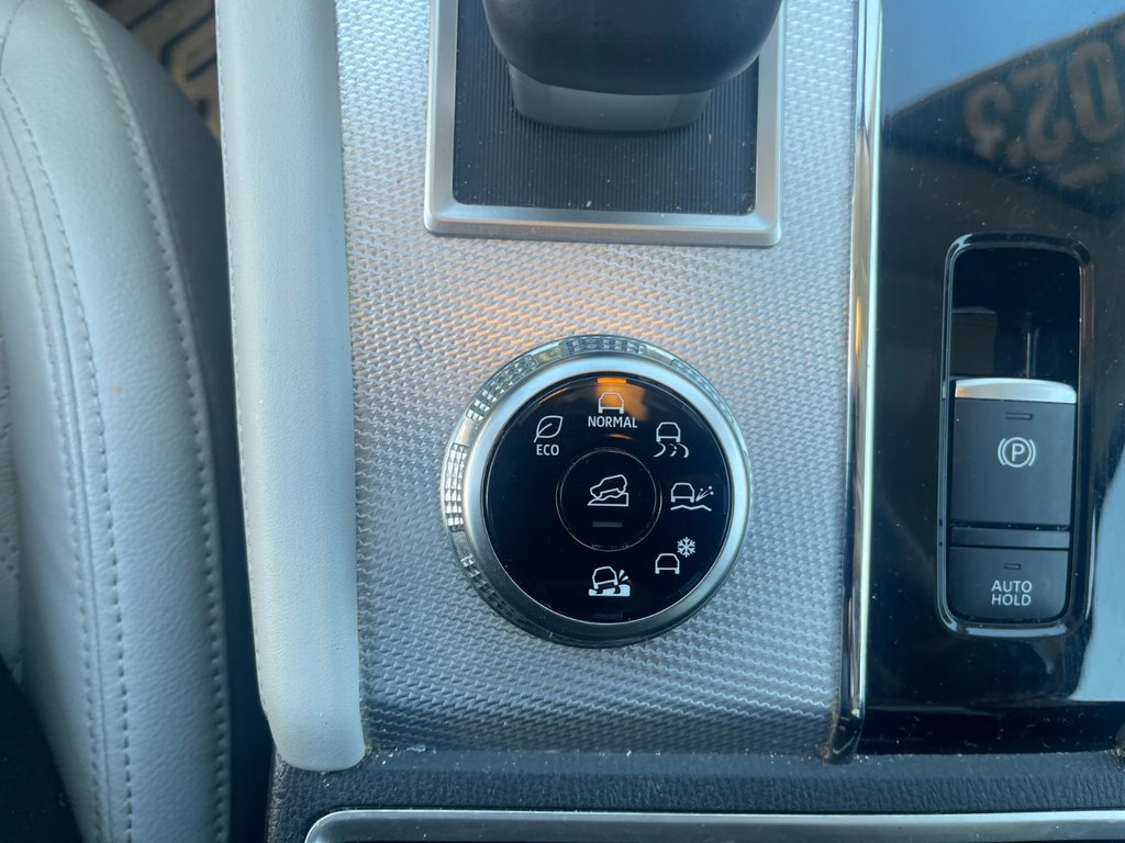 2023 Mitsubishi Outlander GT S-AWC | Leather | Roof | Nav | Warranty to 2033 in Saint John, New Brunswick - 34 - w1024h768px