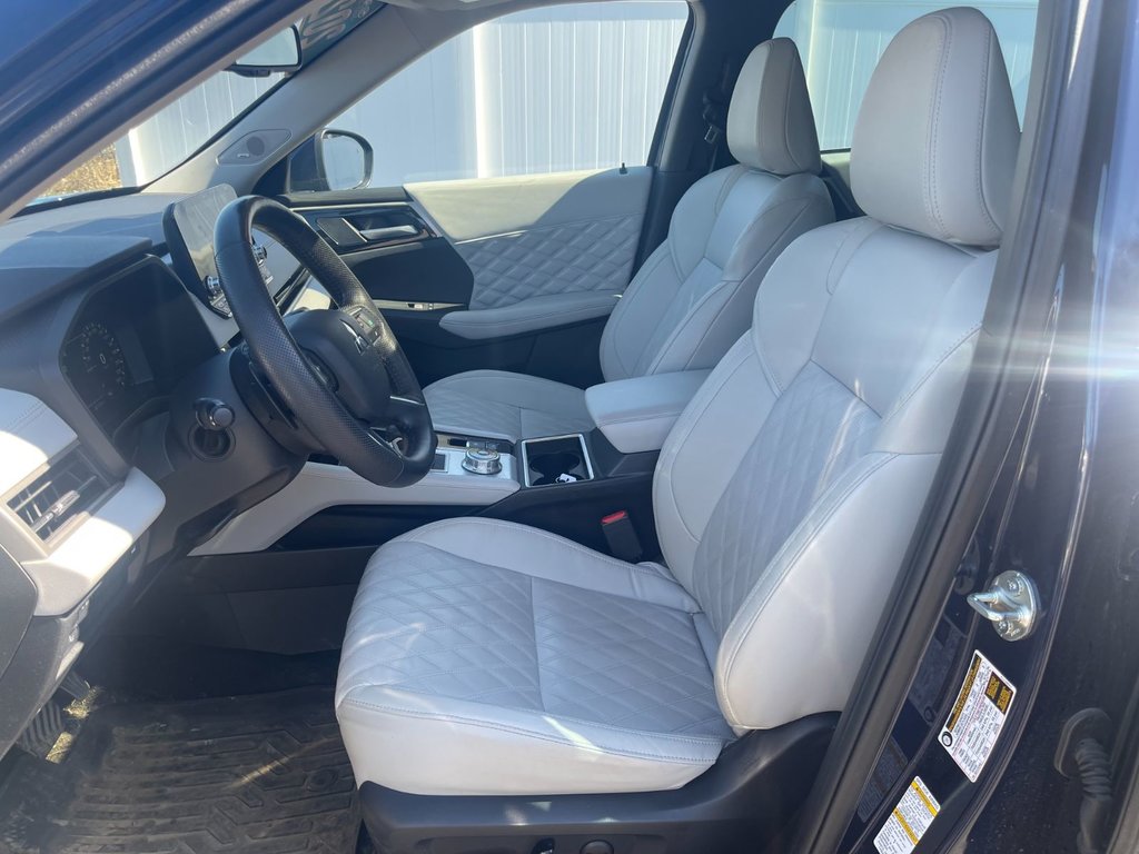 2023 Mitsubishi Outlander GT S-AWC | Leather | Roof | Nav | Warranty to 2033 in Saint John, New Brunswick - 10 - w1024h768px
