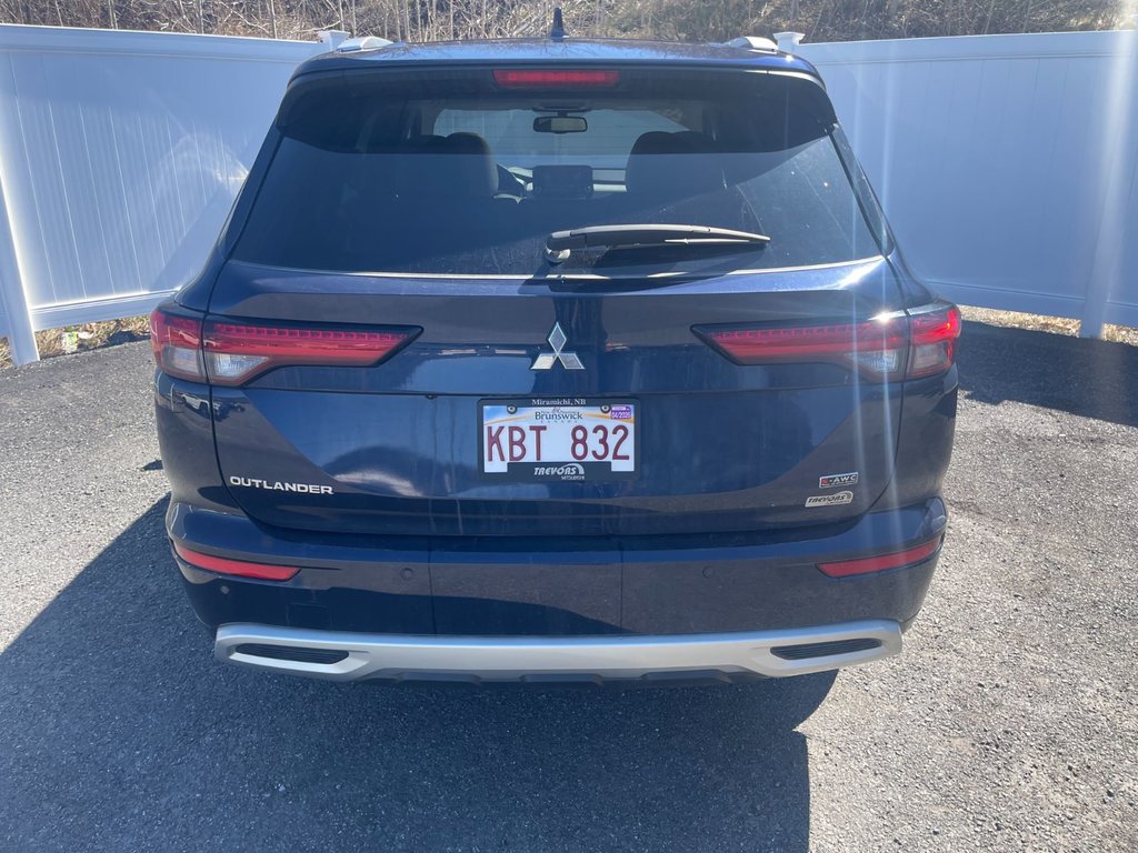2023 Mitsubishi Outlander GT S-AWC | Leather | Roof | Nav | Warranty to 2033 in Saint John, New Brunswick - 4 - w1024h768px
