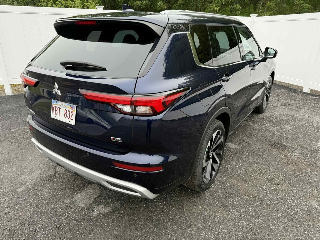 2023 Mitsubishi Outlander in Antigonish, Nova Scotia - 3 - w1024h768px