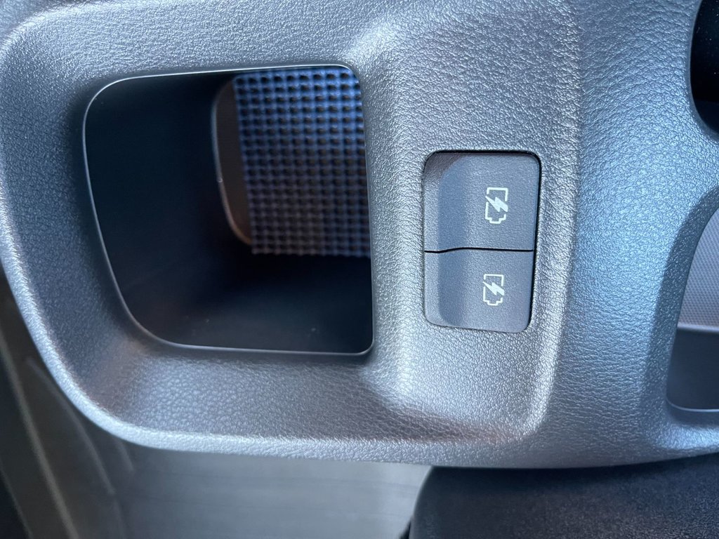 2023 Nissan Kicks S | Cam | USB | Bluetooth | Warranty till 2028 in Saint John, New Brunswick - 31 - w1024h768px