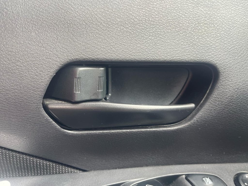 2024 Nissan Kicks in Antigonish, Nova Scotia - 15 - w1024h768px