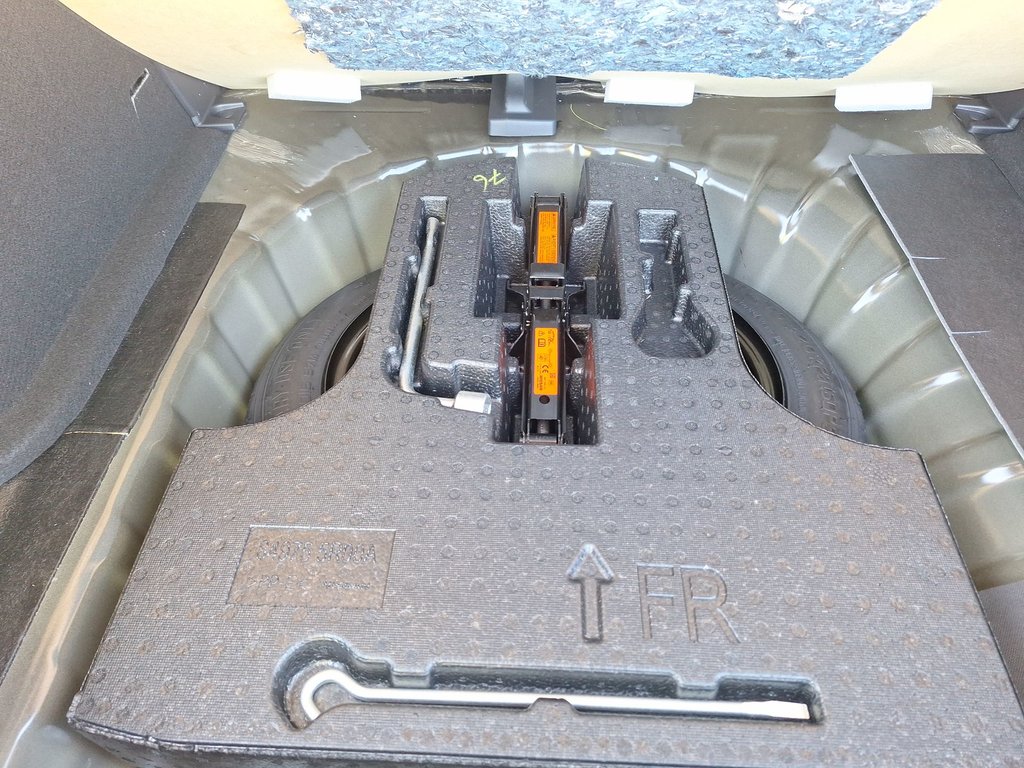 2024 Nissan Kicks SR | Cam | USB | Warranty to 2029 in Saint John, New Brunswick - 38 - w1024h768px