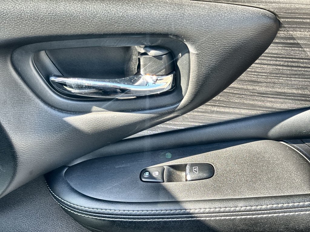 2017 Nissan MURANO SL | Roof | Cam | USB in Saint John, New Brunswick - 46 - w1024h768px