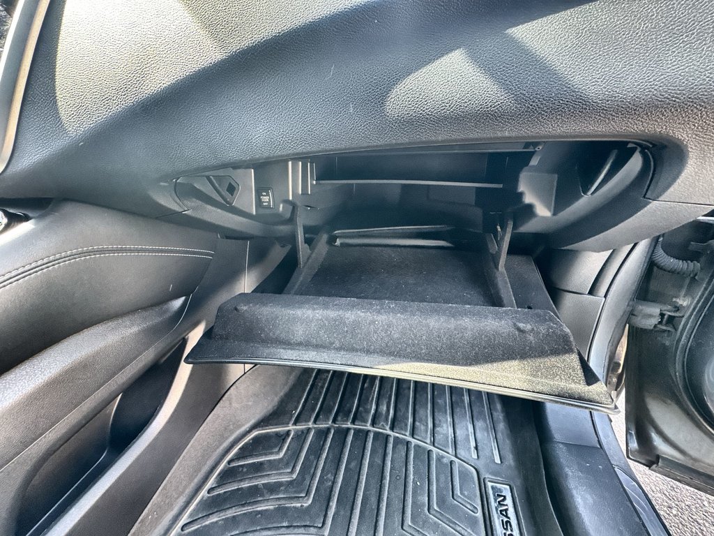 2017 Nissan MURANO SL | Roof | Cam | USB in Saint John, New Brunswick - 43 - w1024h768px