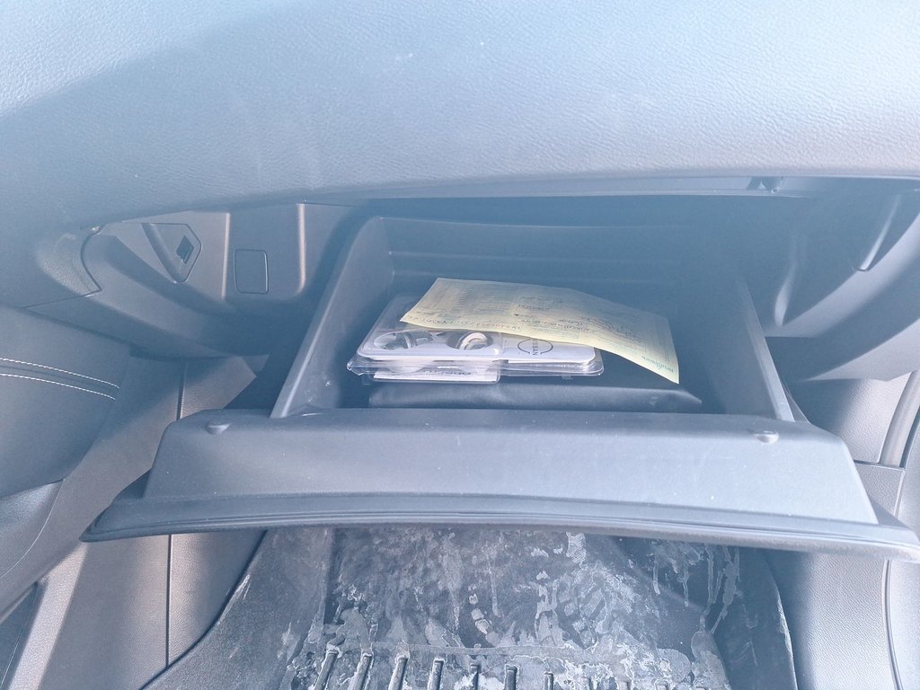 2022 Nissan MURANO SV | Roof | Cam | USB Warranty to 2027 in Saint John, New Brunswick - 43 - w1024h768px