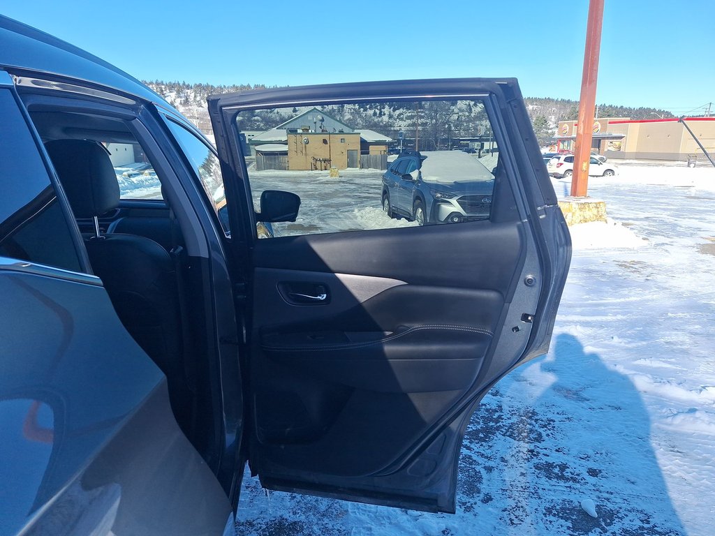 2022 Nissan MURANO SV | Roof | Cam | USB Warranty to 2027 in Saint John, New Brunswick - 41 - w1024h768px
