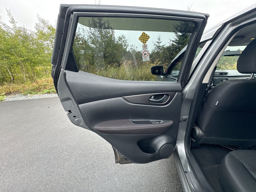 2018 Nissan Qashqai S AWD | Cam | HTdSeat | USB in Saint John, New Brunswick - 35 - w1024h768px