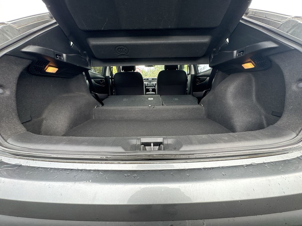 2018 Nissan Qashqai S AWD | Cam | HTdSeat | USB in Saint John, New Brunswick - 37 - w1024h768px