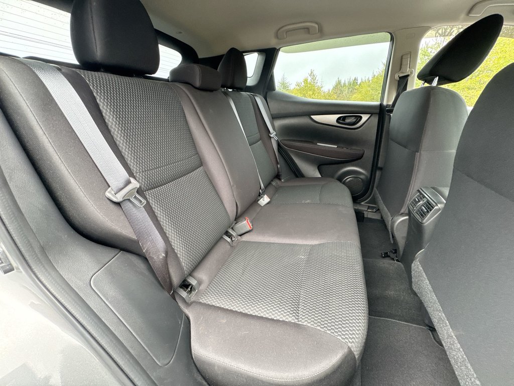 2018 Nissan Qashqai S AWD | Cam | HTdSeat | USB in Saint John, New Brunswick - 39 - w1024h768px