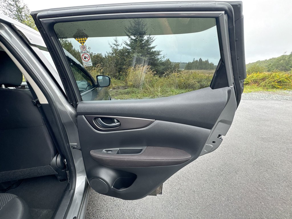 2018 Nissan Qashqai S AWD | Cam | HTdSeat | USB in Saint John, New Brunswick - 41 - w1024h768px