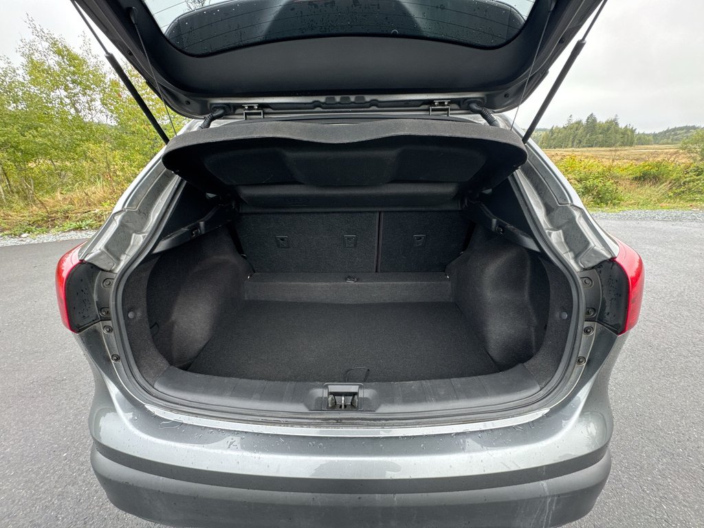 2018 Nissan Qashqai S AWD | Cam | HTdSeat | USB in Saint John, New Brunswick - 36 - w1024h768px