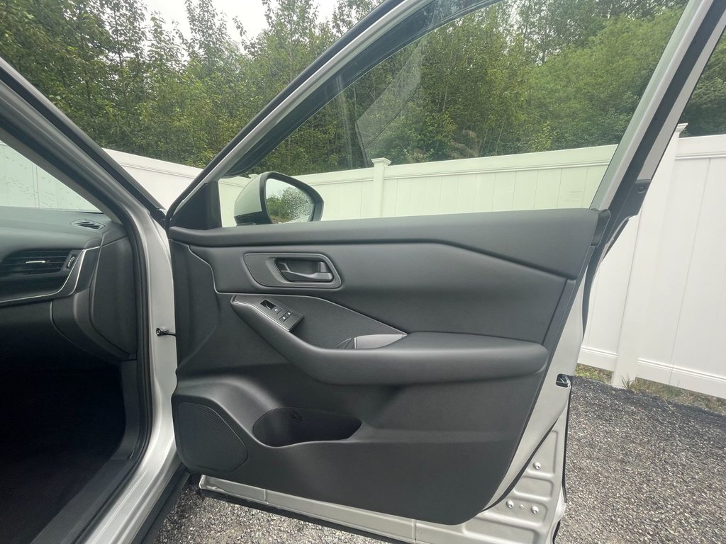 2025 Nissan Rogue S | Cam | USB | Htd Wheel | Warranty till 2030 in Saint John, New Brunswick - 40 - w1024h768px
