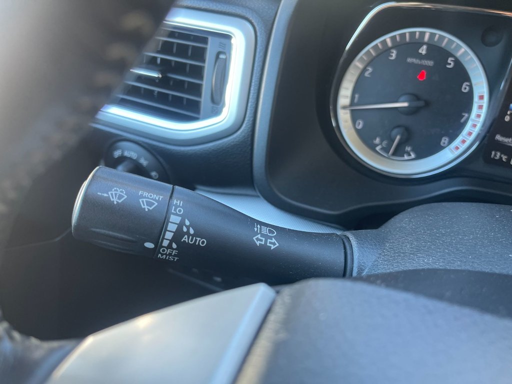 2018 Nissan Titan in Antigonish, Nova Scotia - 19 - w1024h768px