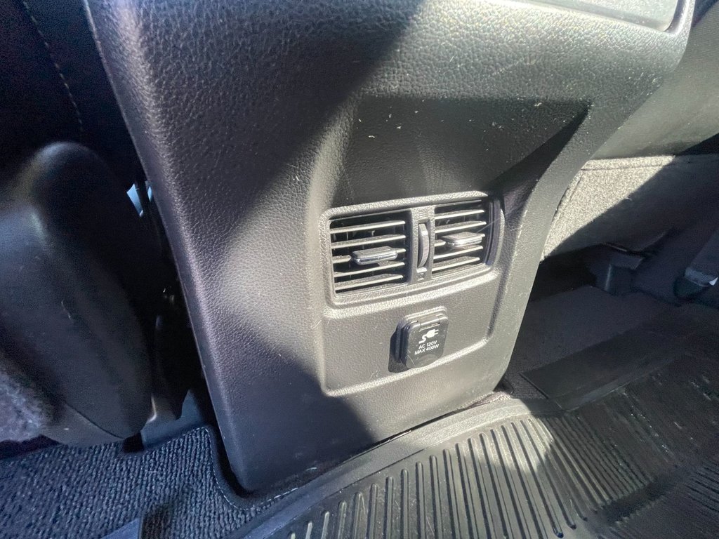 2018 Nissan Titan in Antigonish, Nova Scotia - 38 - w1024h768px