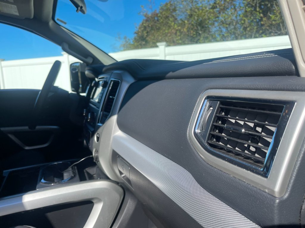 2018 Nissan Titan in Antigonish, Nova Scotia - 45 - w1024h768px