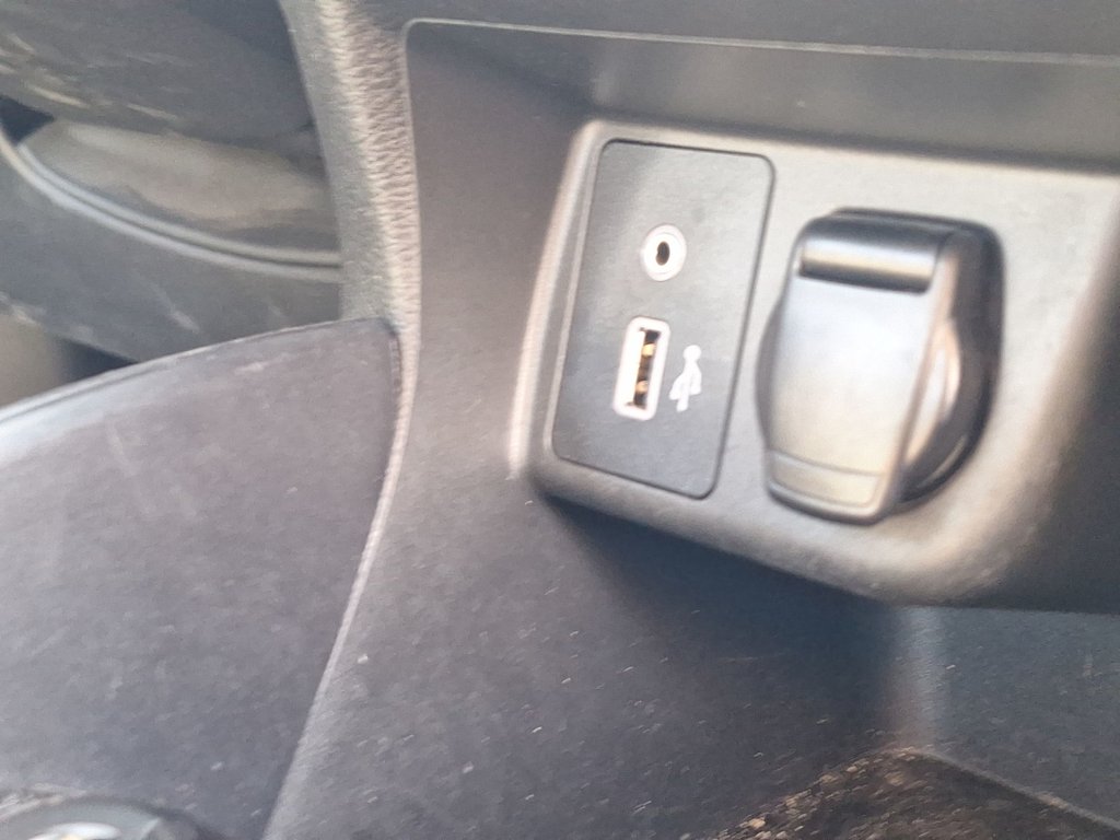 2021 Nissan Versa SV | Cam| USB Warranty to 2026 in Saint John, New Brunswick - 45 - w1024h768px