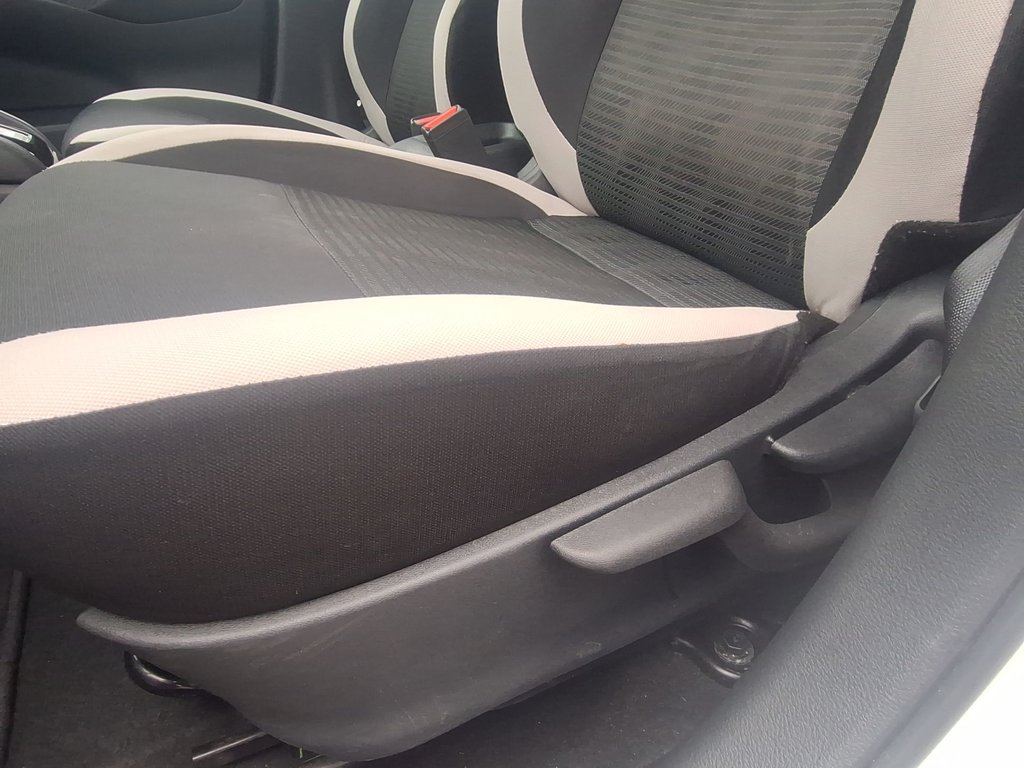 2021 Nissan Versa in Antigonish, Nova Scotia - 14 - w1024h768px
