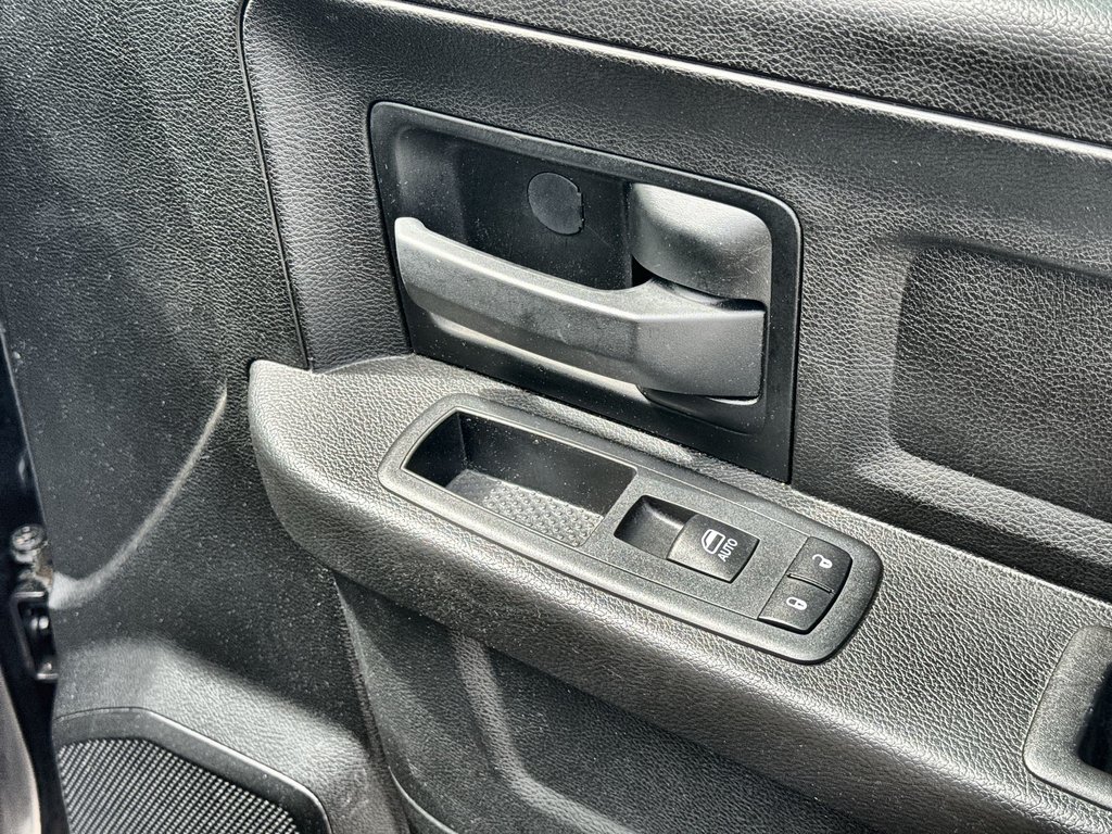 2019 Ram 1500 Classic in Antigonish, Nova Scotia - 46 - w1024h768px