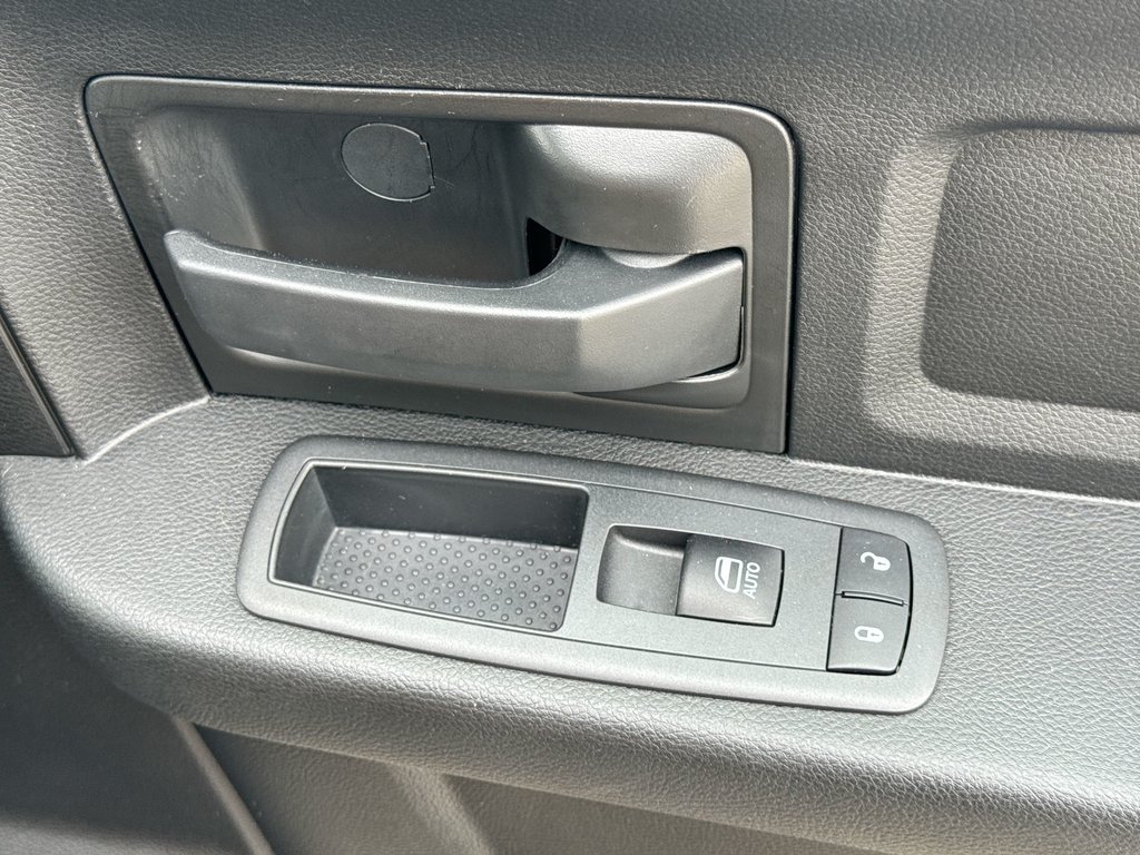 2020 Ram 1500 Classic in Antigonish, Nova Scotia - 46 - w1024h768px