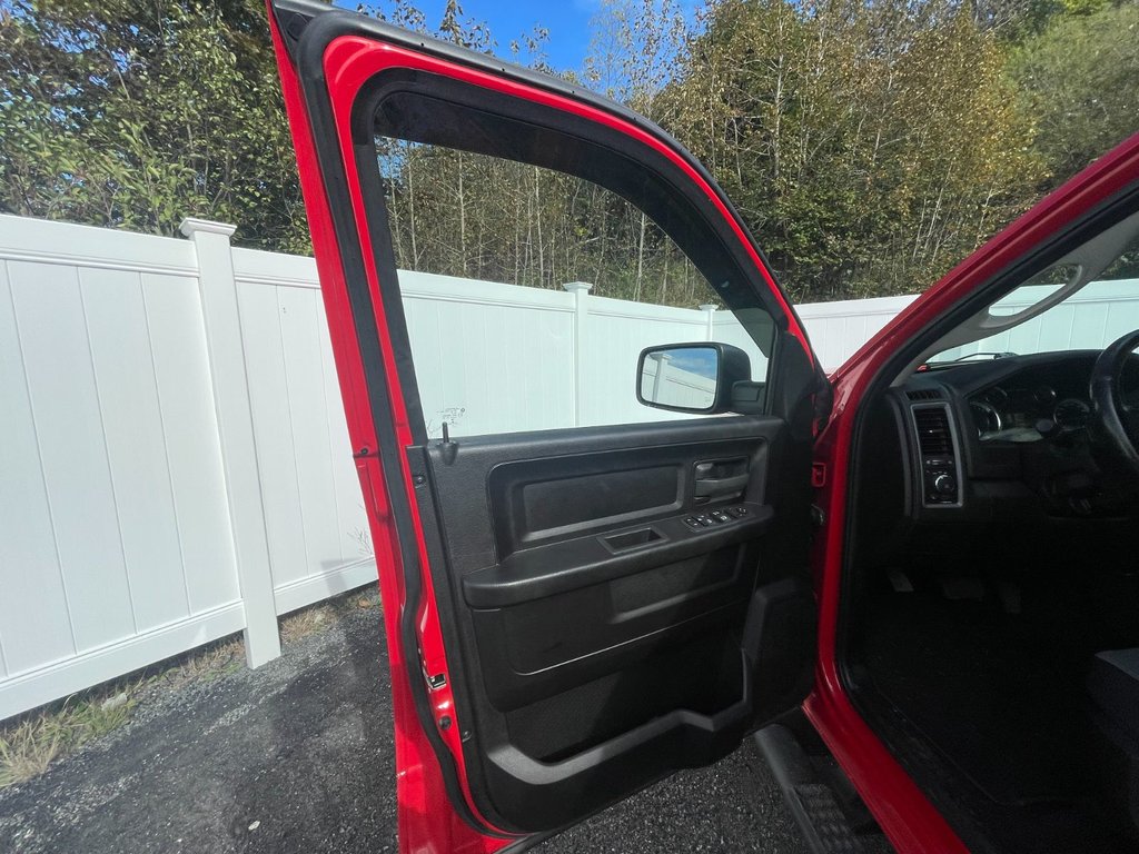 2022 Ram 1500 Classic Express | Cam | USB | RamBox| Warranty to 2027 in Saint John, New Brunswick - 9 - w1024h768px