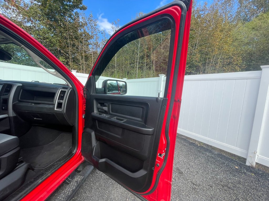 2022 Ram 1500 Classic Express | Cam | USB | RamBox| Warranty to 2027 in Saint John, New Brunswick - 37 - w1024h768px