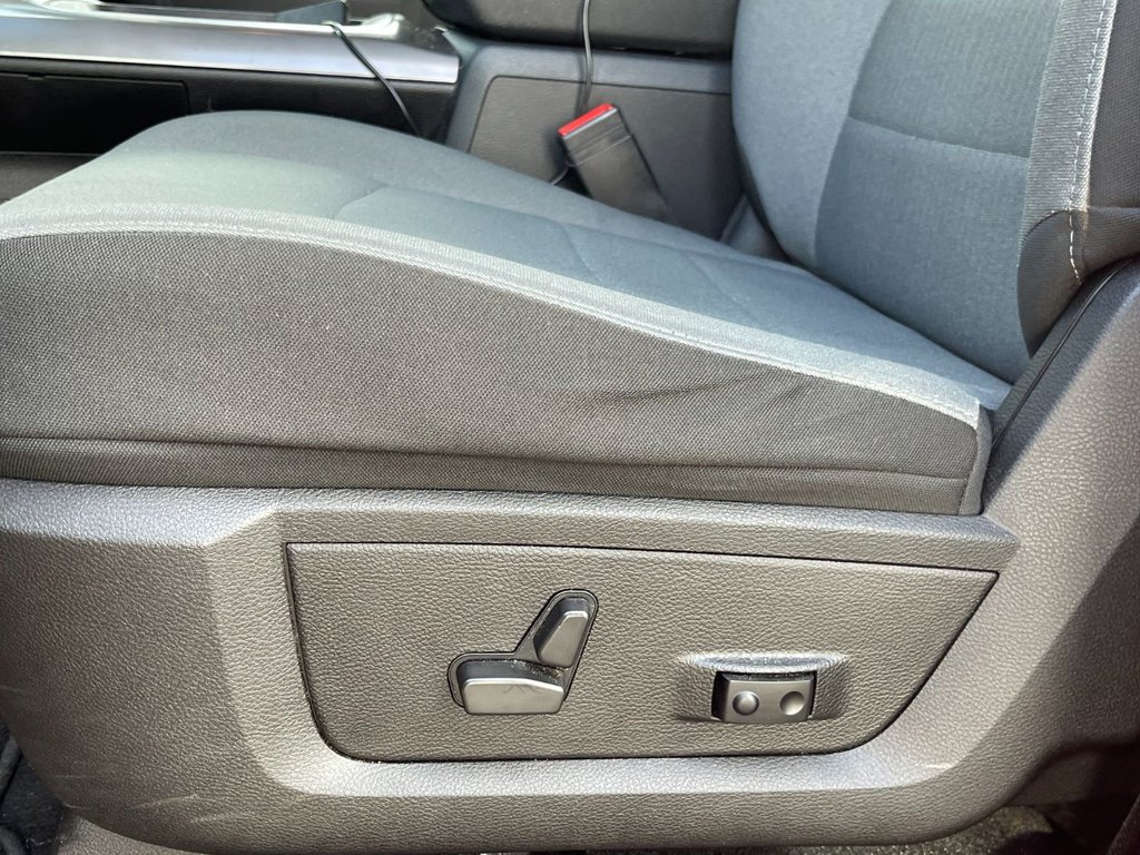 2022 Ram 1500 Classic Express | Cam | USB | RamBox| Warranty to 2027 in Saint John, New Brunswick - 11 - w1024h768px