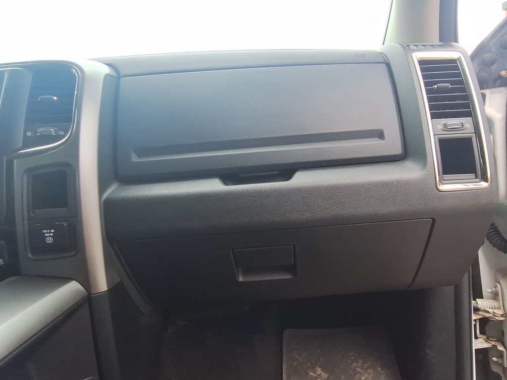 2016 Ram 1500 Sport | Roof | Cam | USB in Saint John, New Brunswick - 44 - w1024h768px