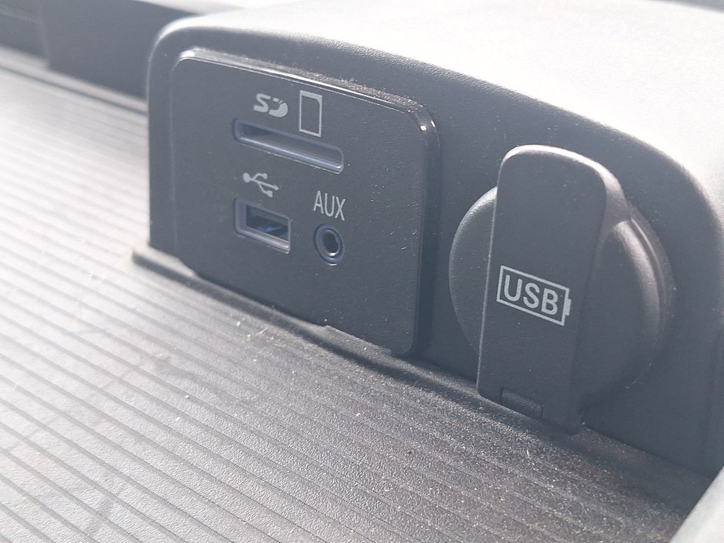 2016 Ram 1500 Sport | Roof | Cam | USB in Saint John, New Brunswick - 45 - w1024h768px