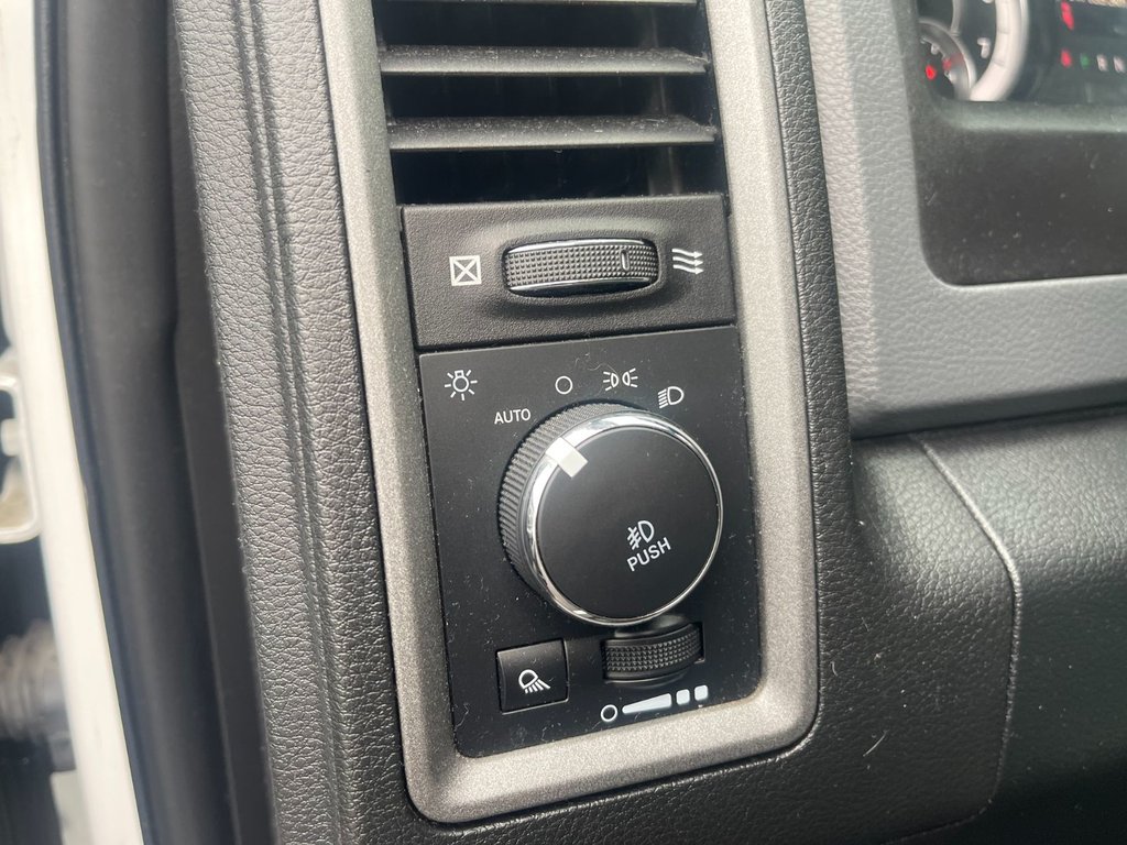 2018 Ram 1500 Express | Cam | USB in Saint John, New Brunswick - 11 - w1024h768px