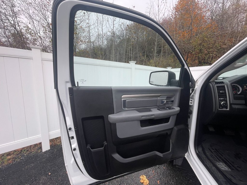 2018 Ram 1500 Express | Cam | USB in Saint John, New Brunswick - 9 - w1024h768px