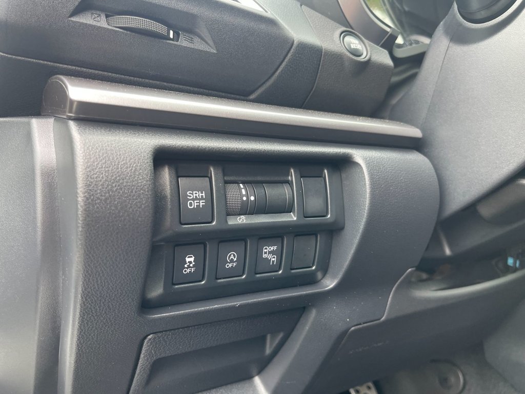 Subaru Crosstrek Limited | Leather | Roof | Cam | USB | HtdSeat 2020 à Saint John, Nouveau-Brunswick - 11 - w1024h768px