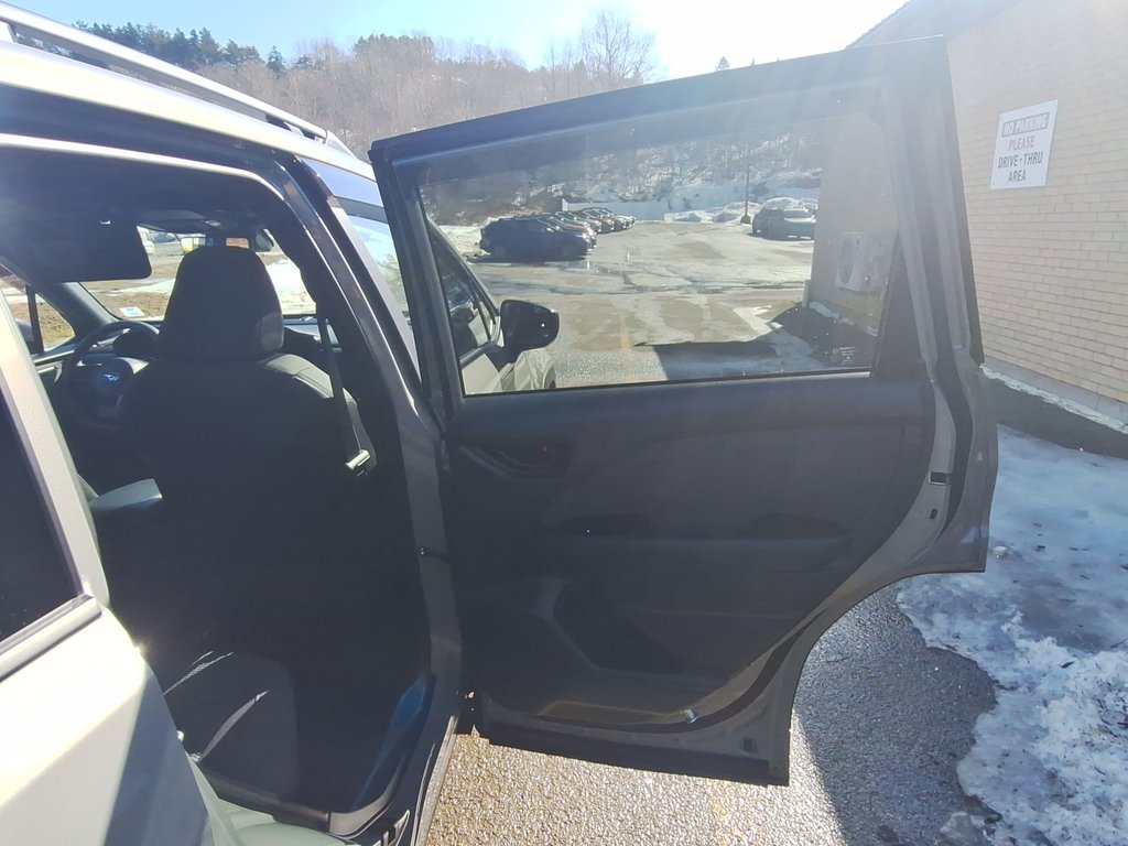 2025 Subaru Forester Touring | Roof | Cam | USB | Warranty to 2030 in Saint John, New Brunswick - 41 - w1024h768px