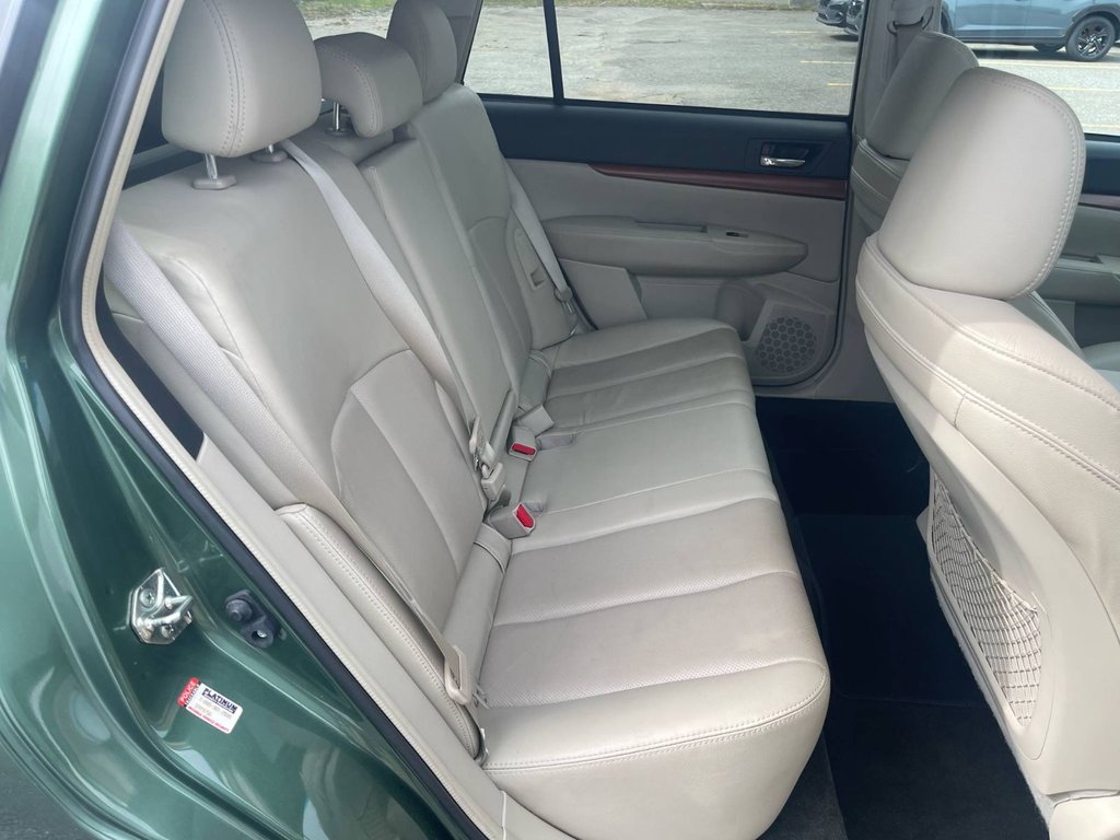 2014 Subaru Outback 2.5i w/Limited & EyeSight | Leather | SunRoof | in Saint John, New Brunswick - 13 - w1024h768px