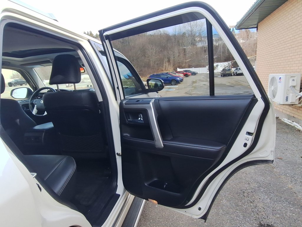 2018 Toyota 4Runner LIMITED | Leather | Roof | Cam | USB in Saint John, New Brunswick - 41 - w1024h768px