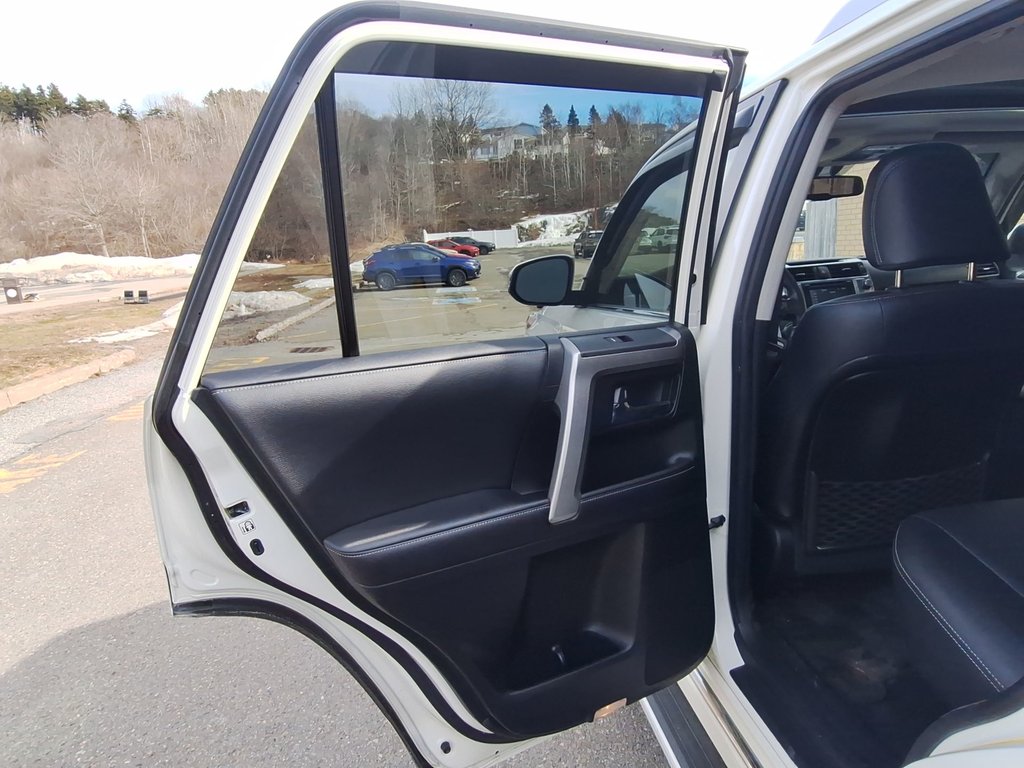 2018 Toyota 4Runner LIMITED | Leather | Roof | Cam | USB in Saint John, New Brunswick - 35 - w1024h768px