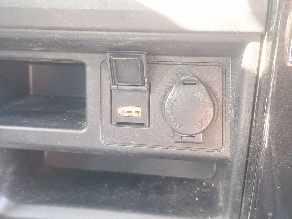 Toyota 4Runner TRD OFF ROAD | Roof | USB | Warranty to May 2022 2022 à Saint John, Nouveau-Brunswick - 45 - w1024h768px