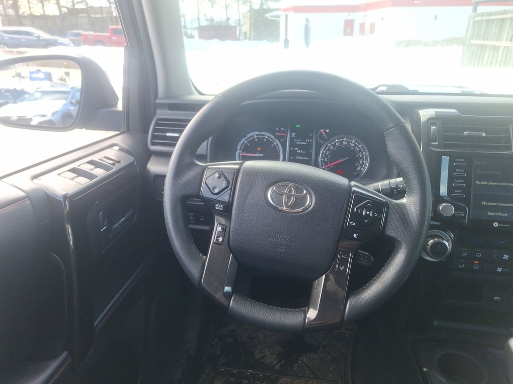 Toyota 4Runner TRD OFF ROAD | Roof | USB | Warranty to May 2022 2022 à Saint John, Nouveau-Brunswick - 23 - w1024h768px