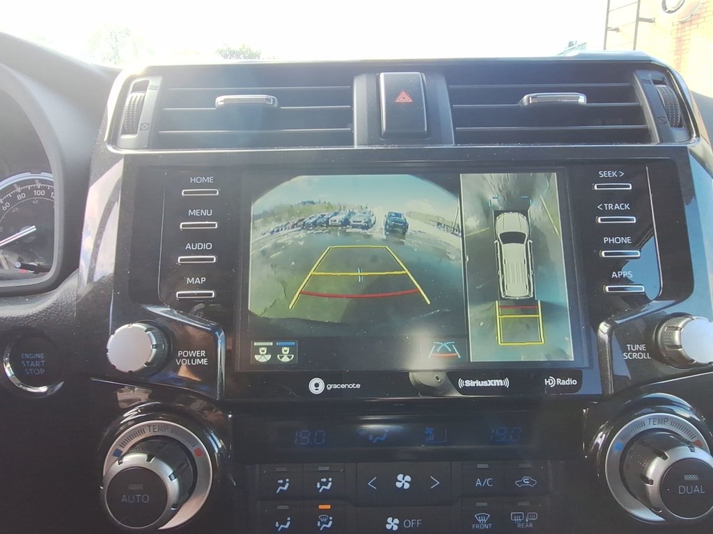 Toyota 4Runner TRD OFF ROAD | Roof | USB | Warranty to May 2022 2022 à Saint John, Nouveau-Brunswick - 26 - w1024h768px