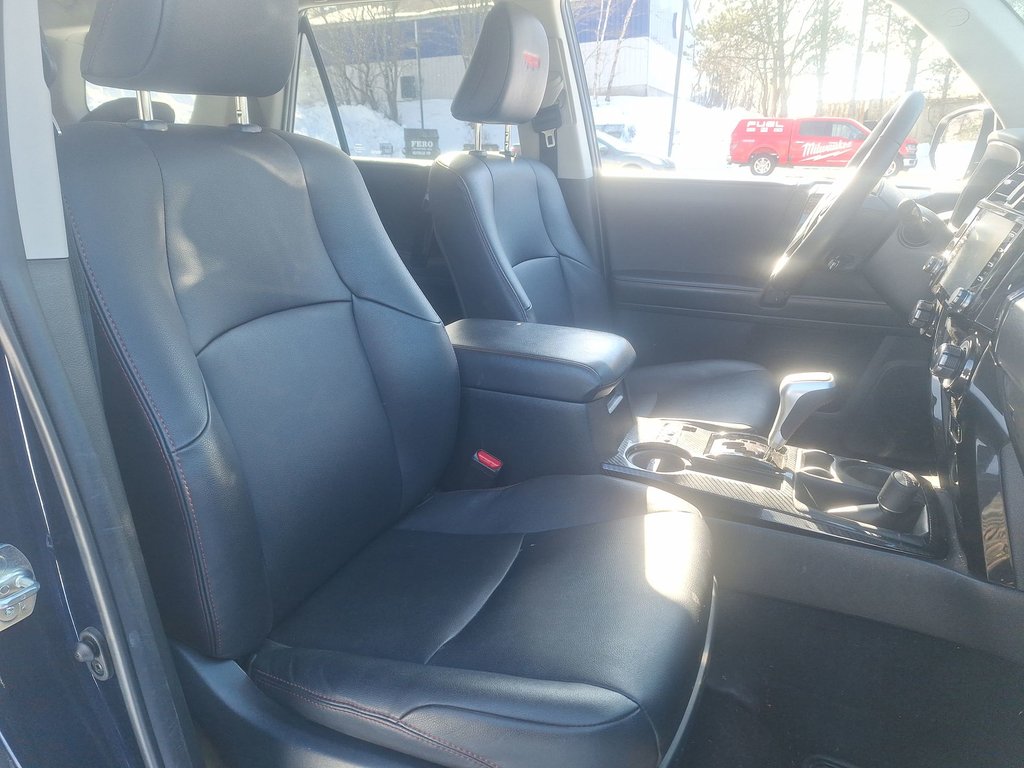 Toyota 4Runner TRD OFF ROAD | Roof | USB | Warranty to May 2022 2022 à Saint John, Nouveau-Brunswick - 42 - w1024h768px