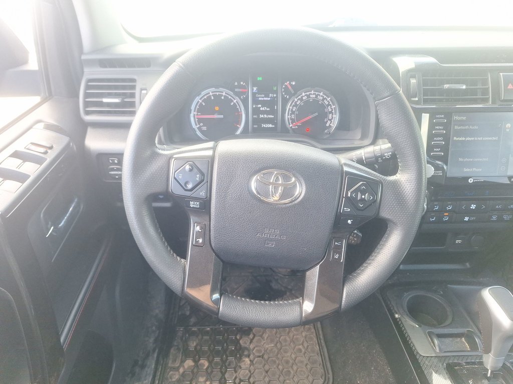 Toyota 4Runner TRD OFF ROAD | Roof | USB | Warranty to May 2022 2022 à Saint John, Nouveau-Brunswick - 18 - w1024h768px