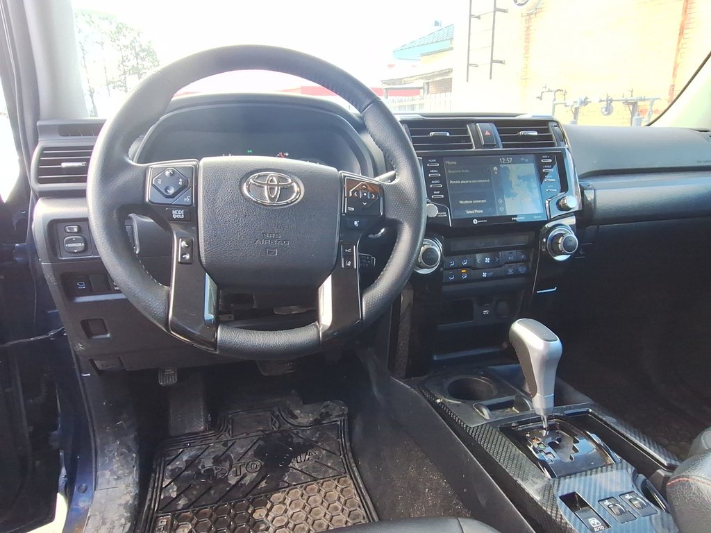 Toyota 4Runner TRD OFF ROAD | Roof | USB | Warranty to May 2022 2022 à Saint John, Nouveau-Brunswick - 12 - w1024h768px
