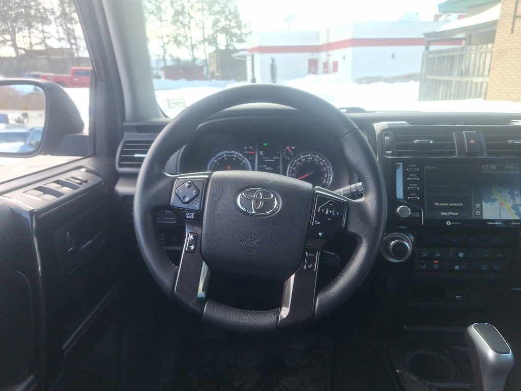 Toyota 4Runner TRD OFF ROAD | Roof | USB | Warranty to May 2022 2022 à Saint John, Nouveau-Brunswick - 17 - w1024h768px